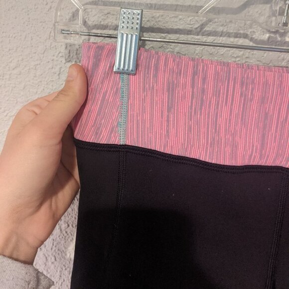 Lululemon Breathe Easy Crop Black Wee Are From Space Neon Pink Opal Size 6 EUC - Picture 4 of 12